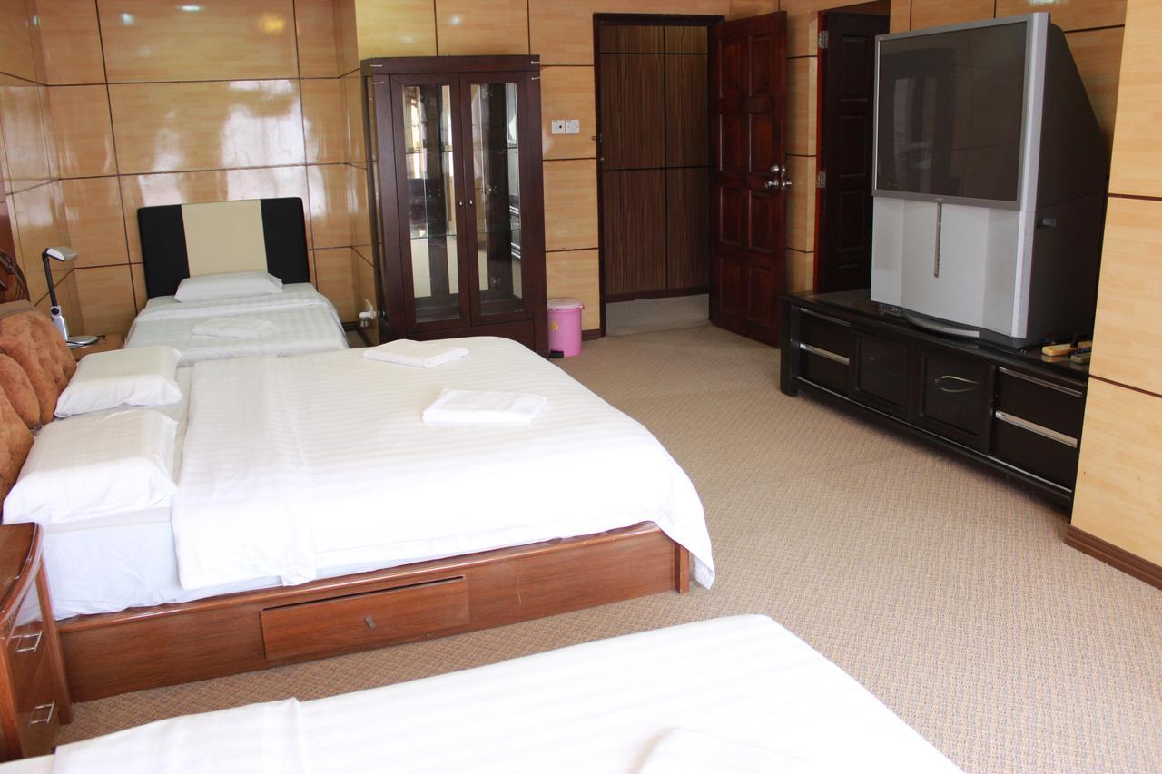Marina Court, Kota Kinabalu, Sabah Villa Buitenkant foto